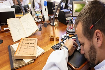 无锡百达翡丽为什么老停