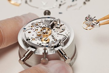 无锡百达翡丽表起雾了维修